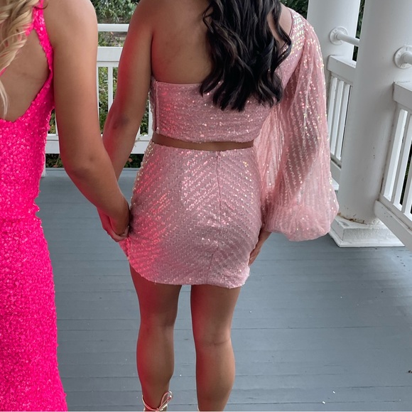 sherri hill pink one shoulder sequined two piece - Picture 4 of 4